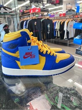 Women’s Air Jordan 1 Retro High Reverse Laney Size 9.5